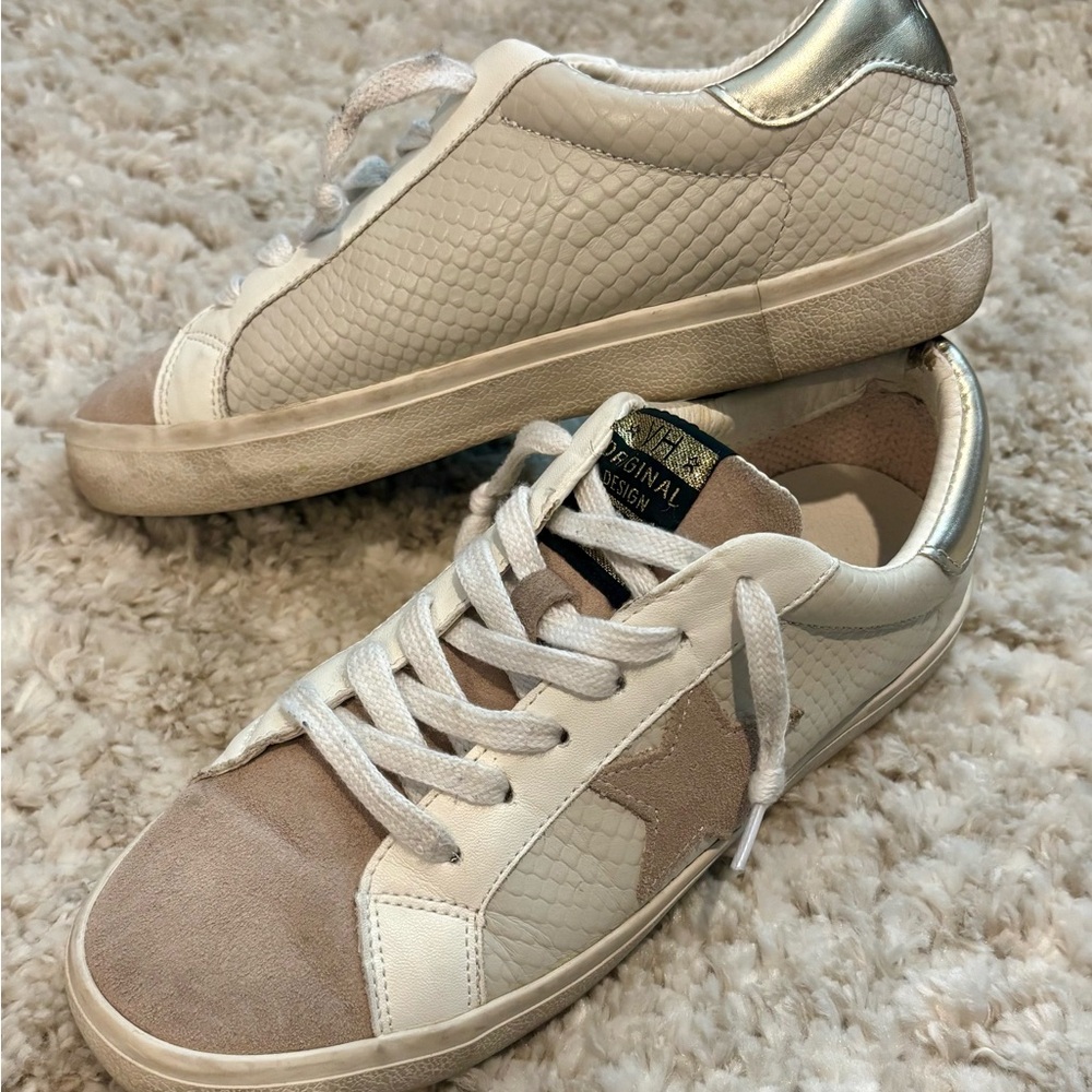 Vintage Havana Pierson Taupe & Gold Sneakers